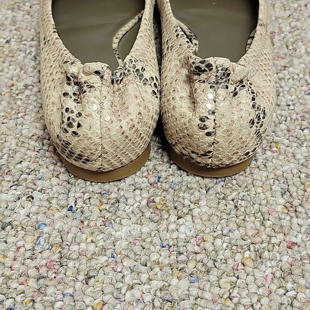 Tory Burch Women's Leather Ballet Flats Gold Accent Sz 8. NWOT balletcore office